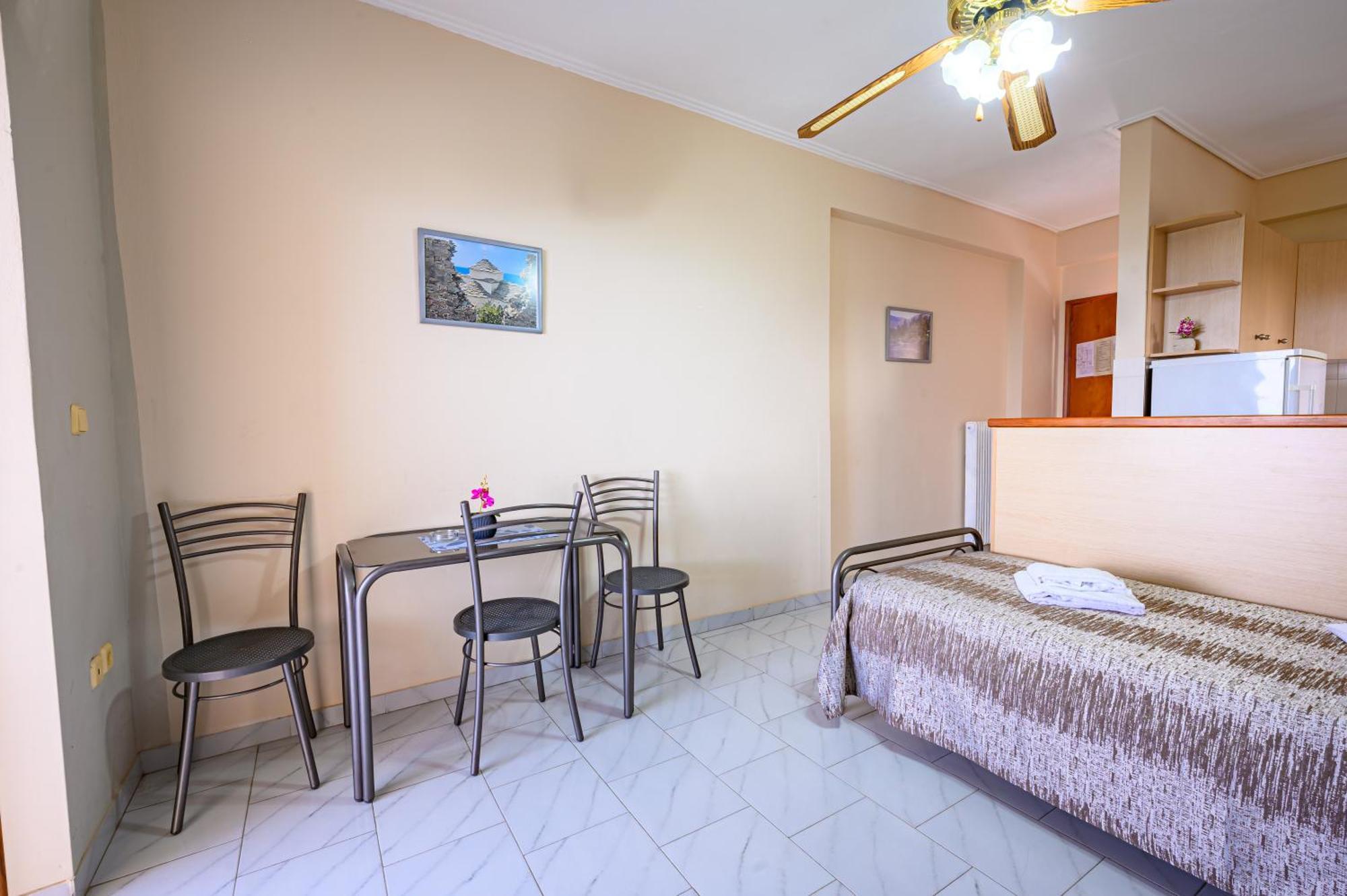 Iliahtida Apartments Rovies Exterior foto